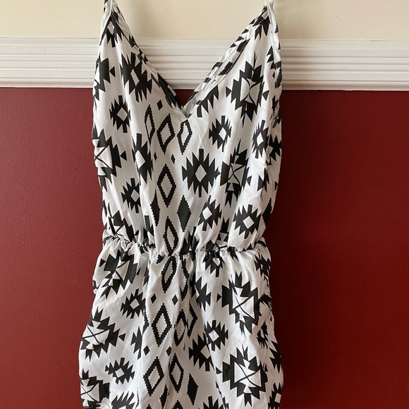 NEW Romper - Picture 1 of 2